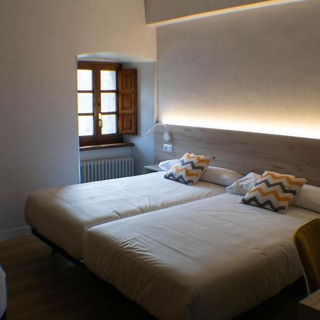 Posada De Roncesvalles Zewnętrze zdjęcie